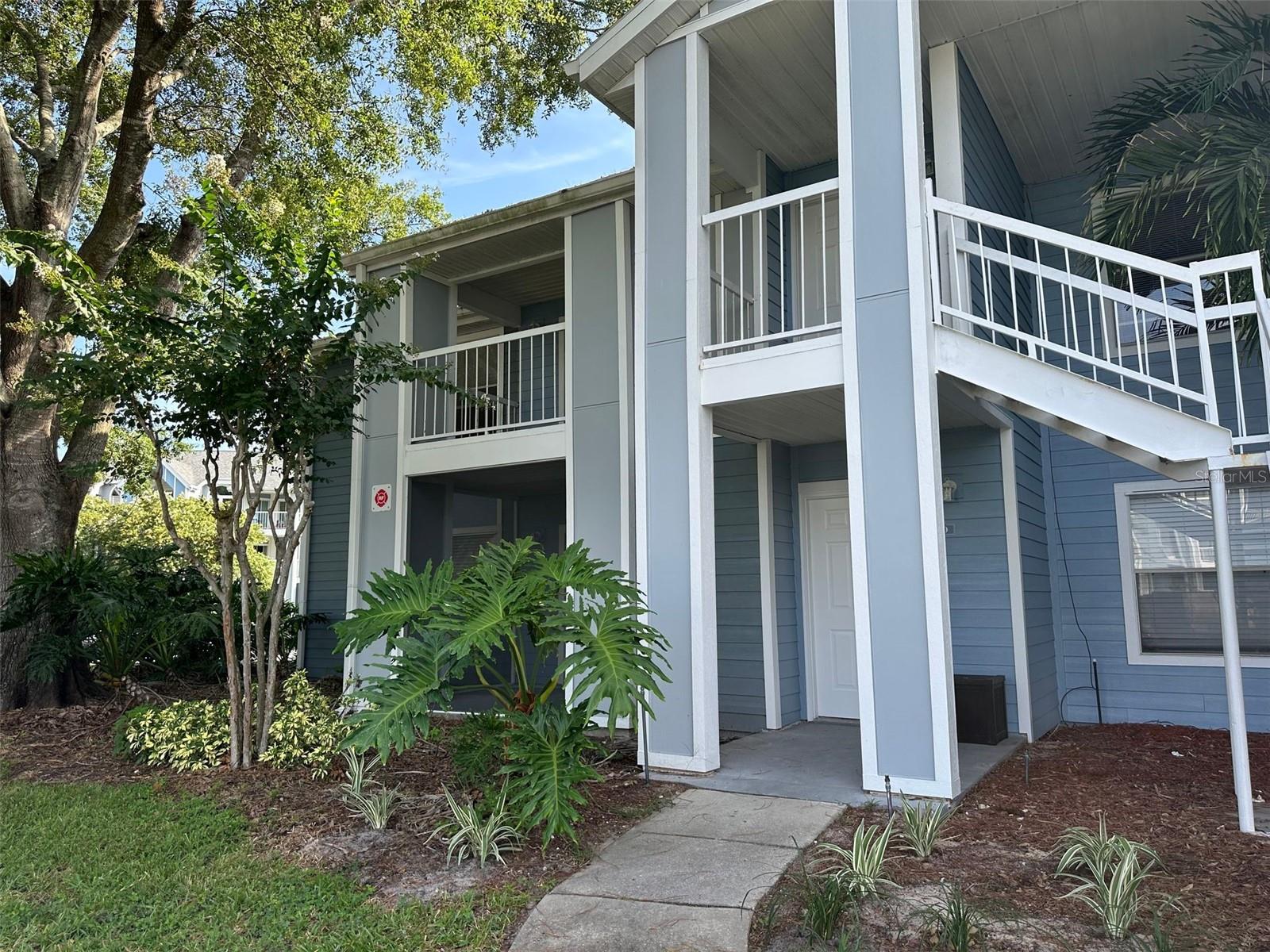 Image 3 of 29 For 718 Sugar Bay Way 100