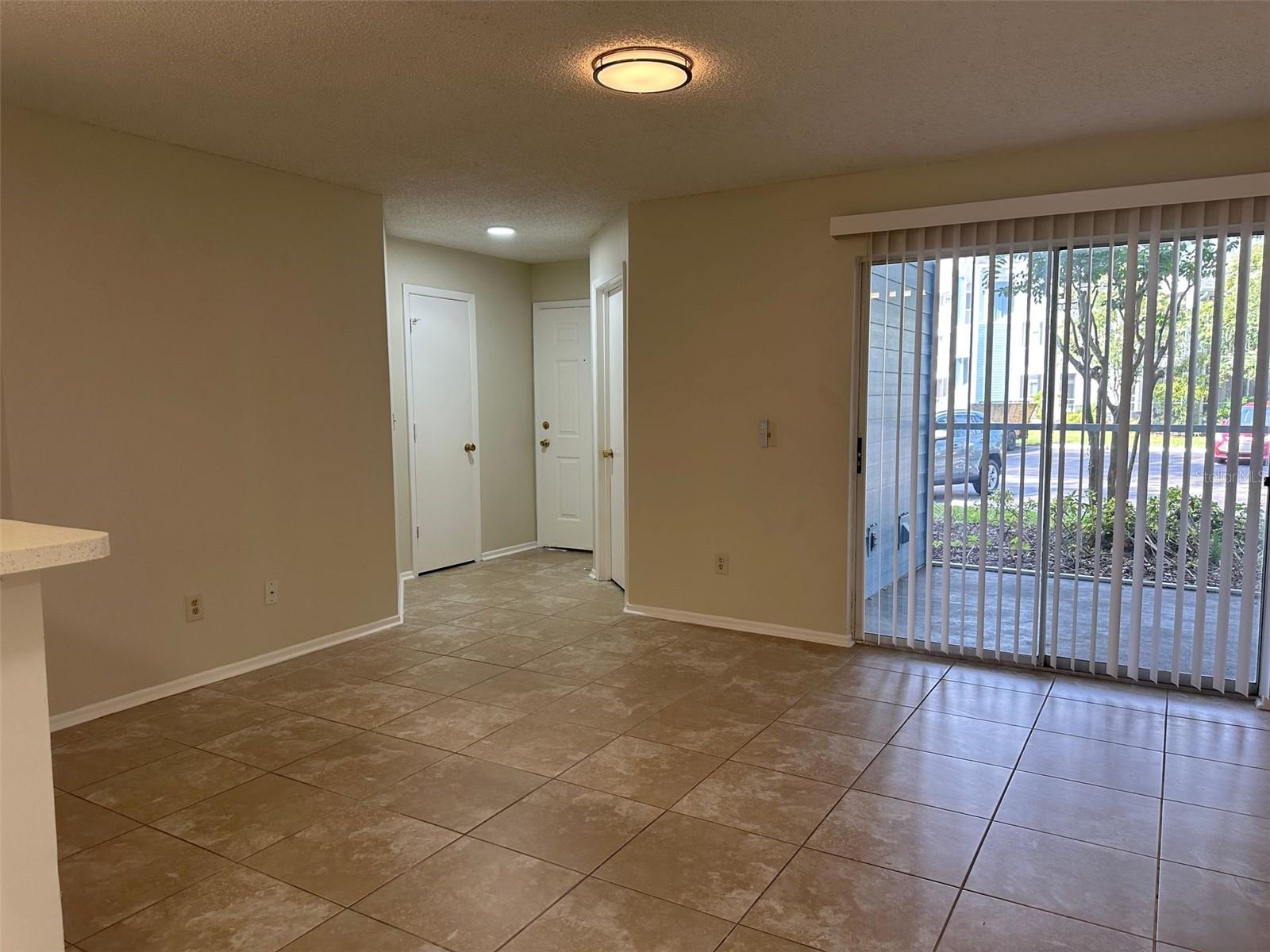 Image 4 of 29 For 718 Sugar Bay Way 100