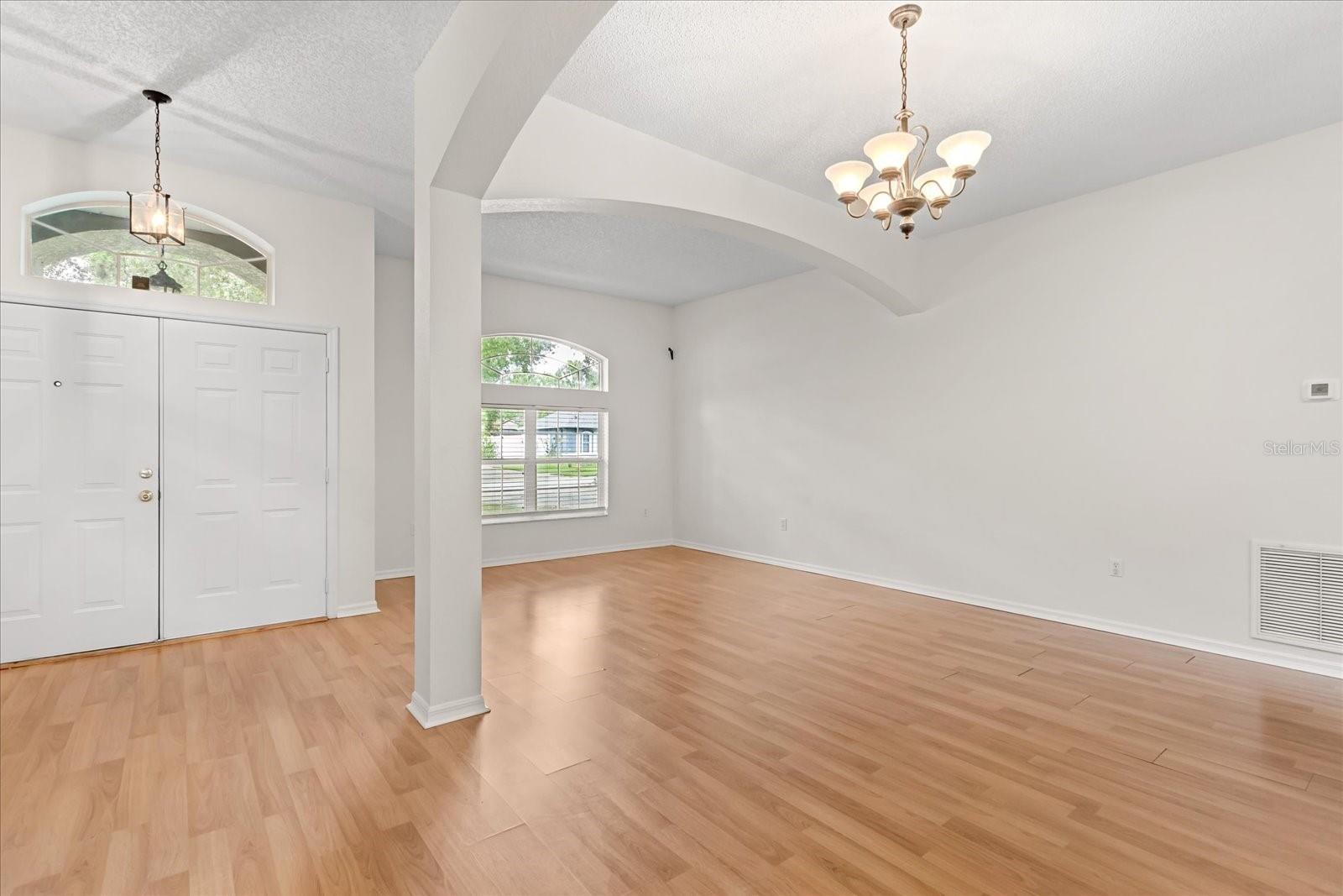 Image 3 of 32 For 1331 Wildberry Lane