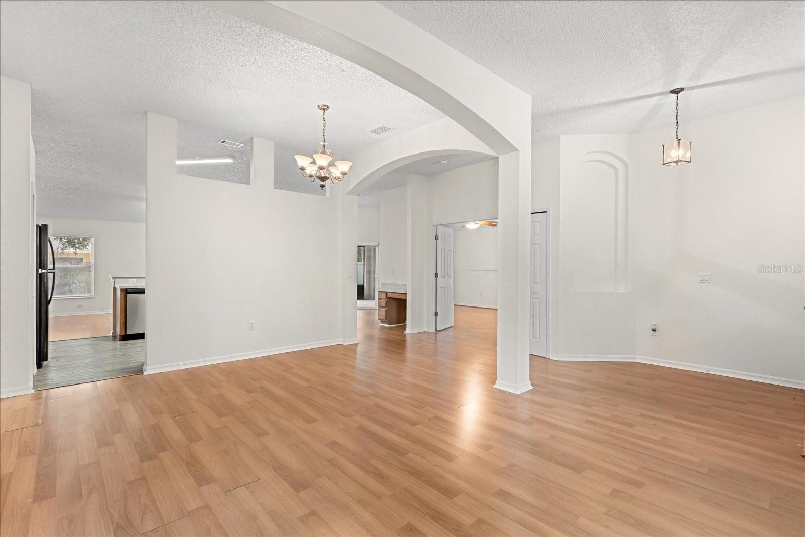 Image 5 of 32 For 1331 Wildberry Lane