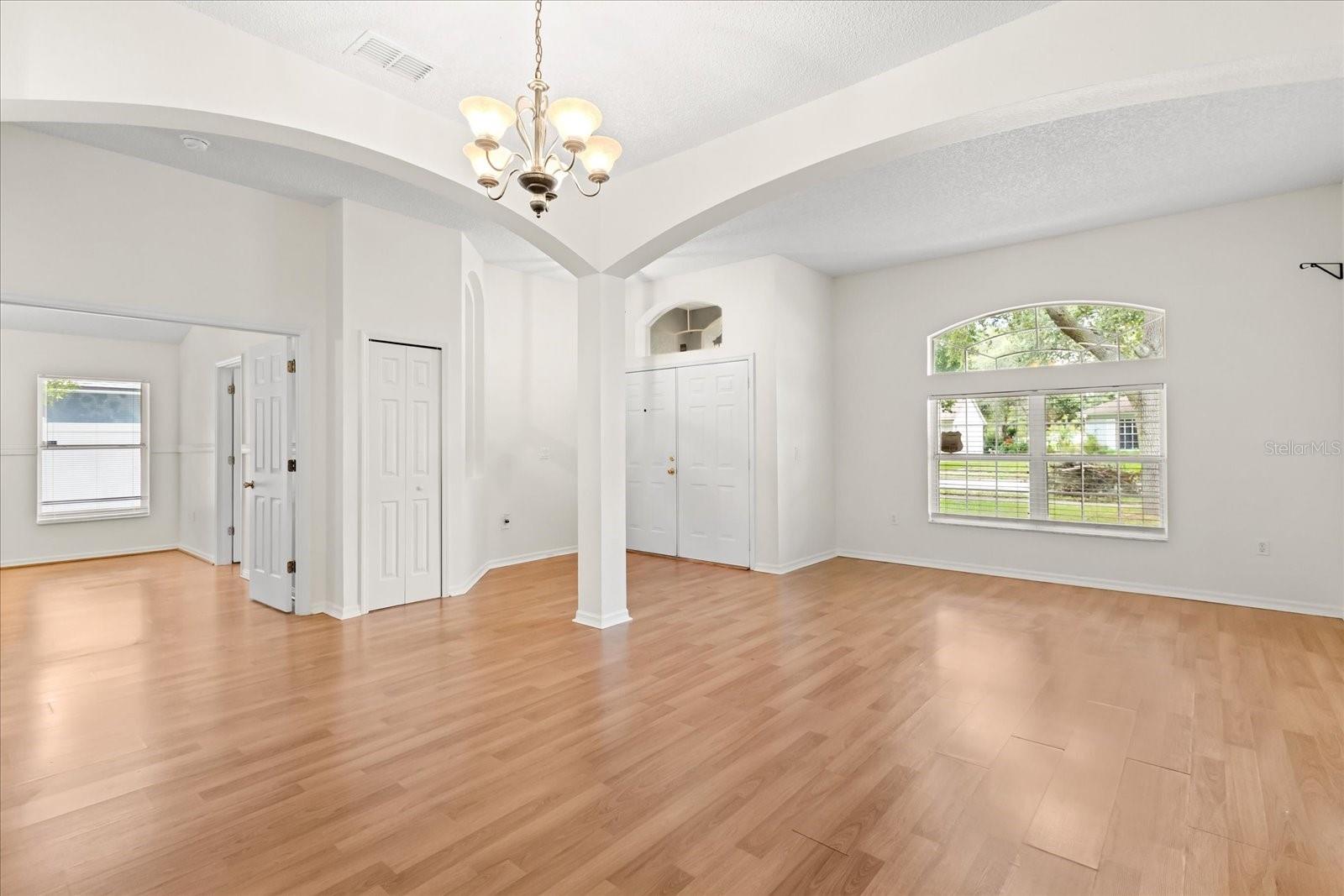 Image 6 of 32 For 1331 Wildberry Lane