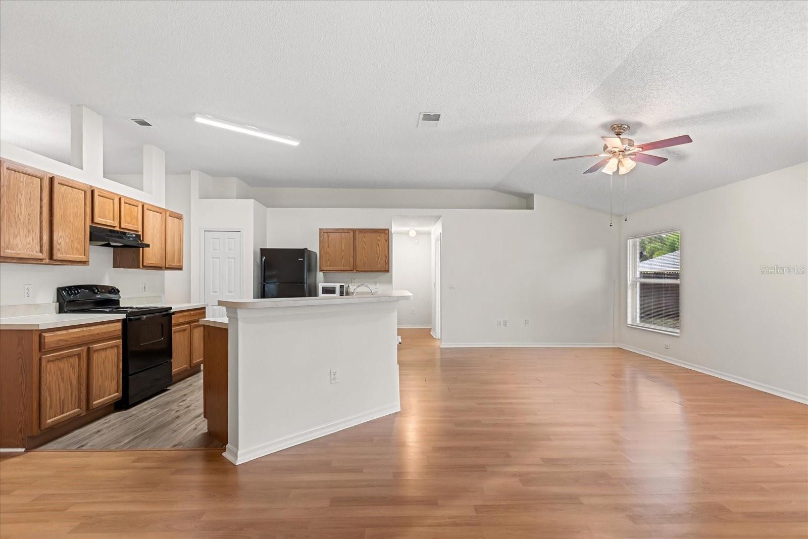 Image 8 of 32 For 1331 Wildberry Lane
