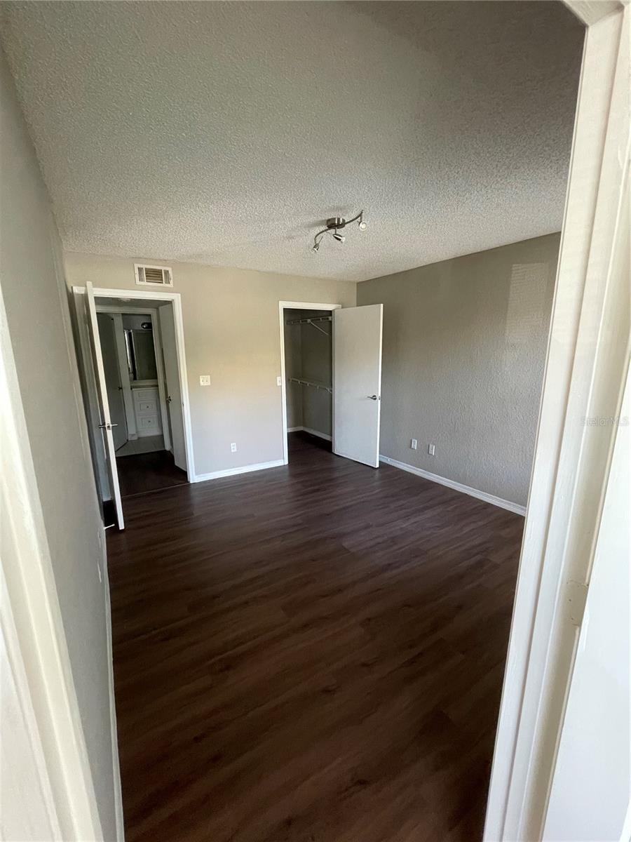 Image 17 of 18 For 5148 Conroy Road 1214