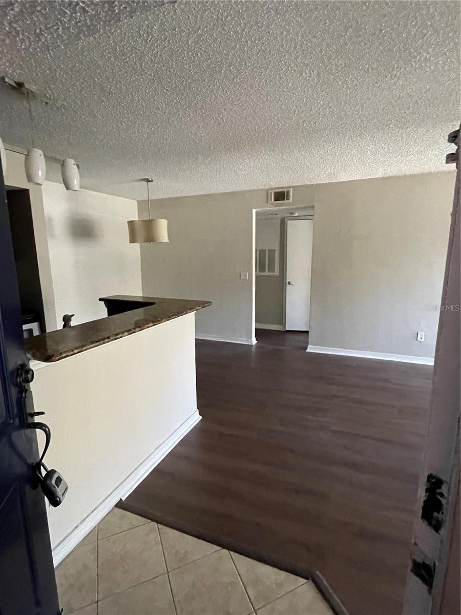 Image 4 of 18 For 5148 Conroy Road 1214