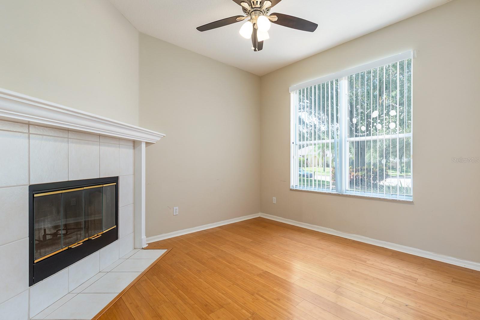 Image 4 of 22 For 1601 Stoneywood Way