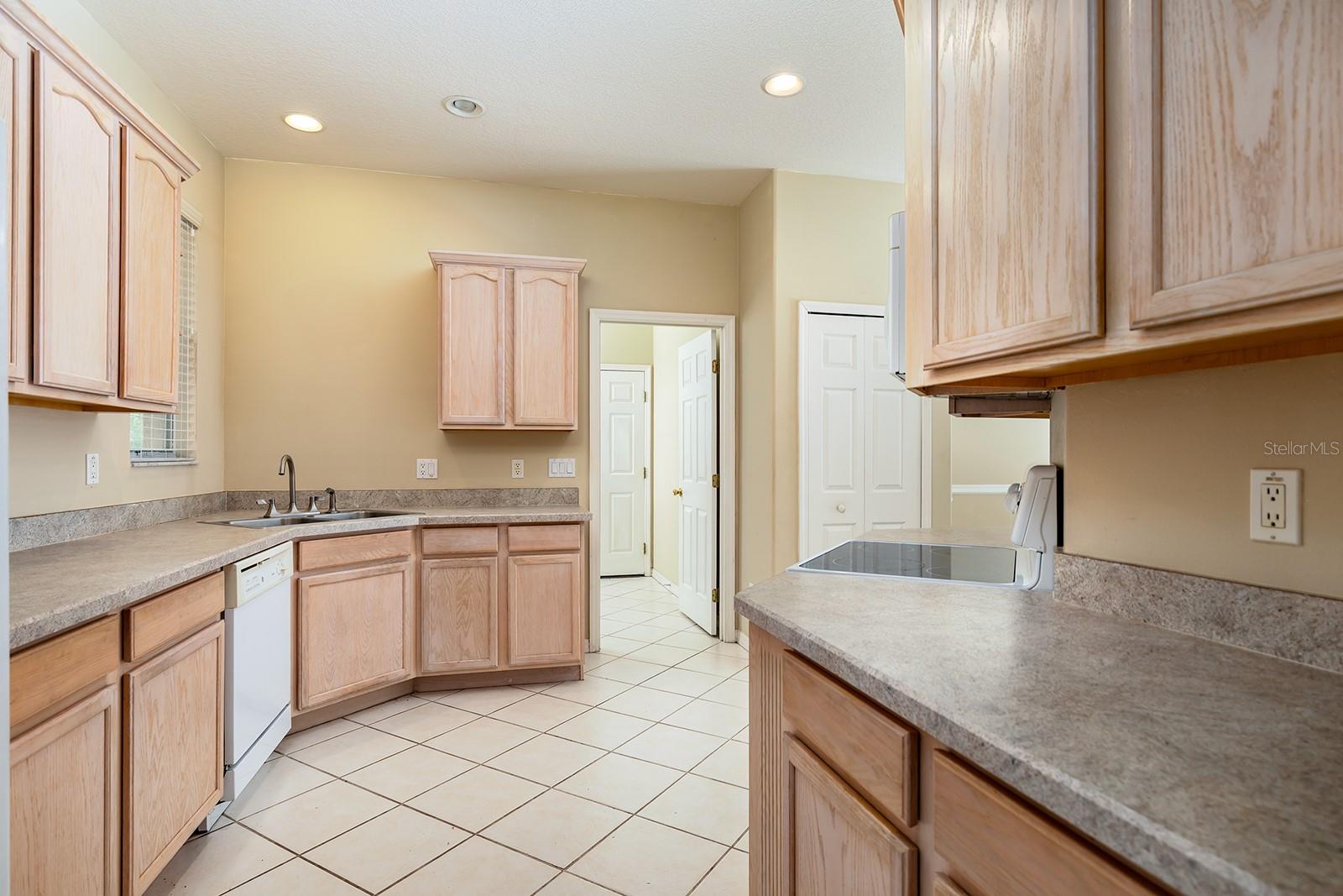 Image 5 of 22 For 1601 Stoneywood Way