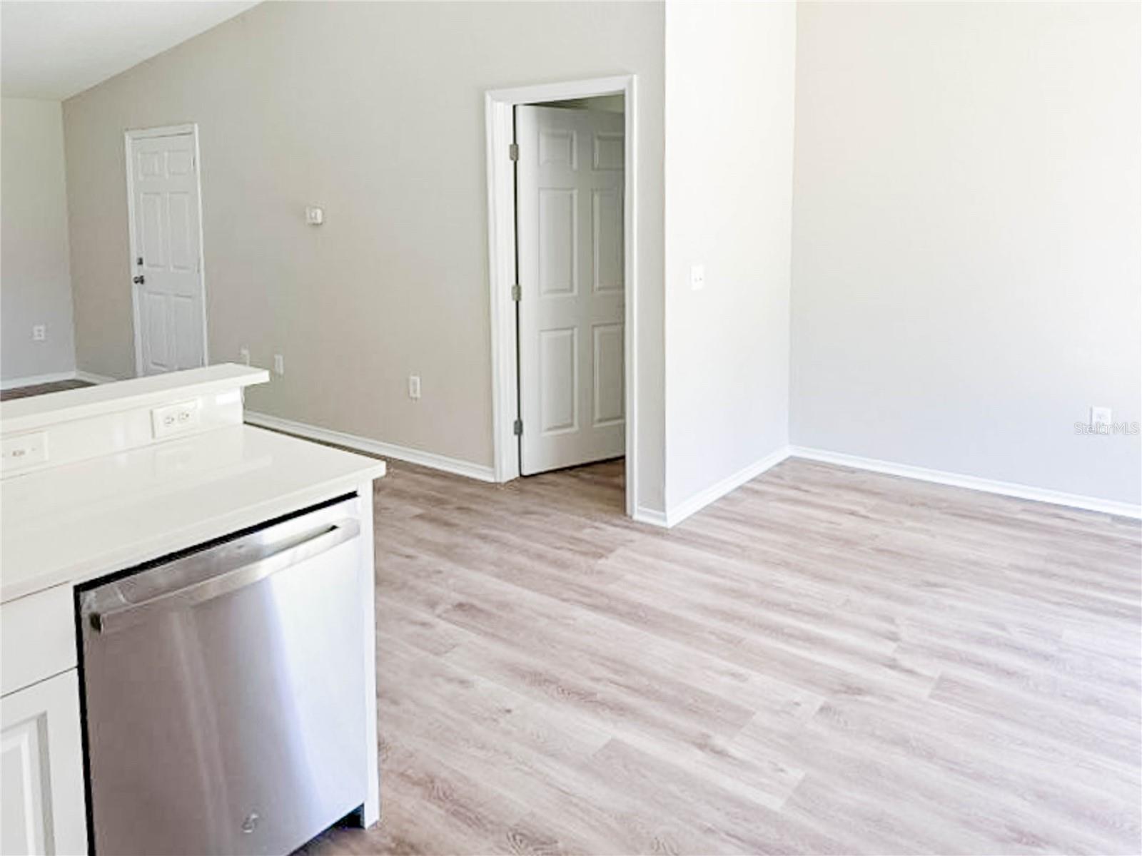 Image 13 of 15 For 2017 17th Avenue W