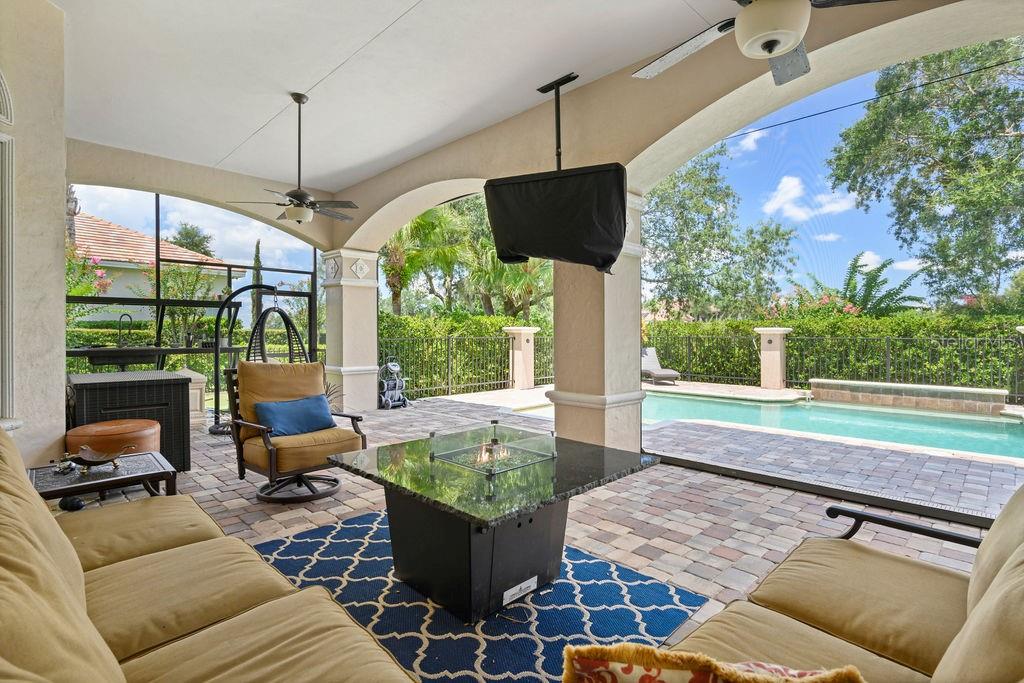 Image 16 of 56 For 11209 Macaw Court