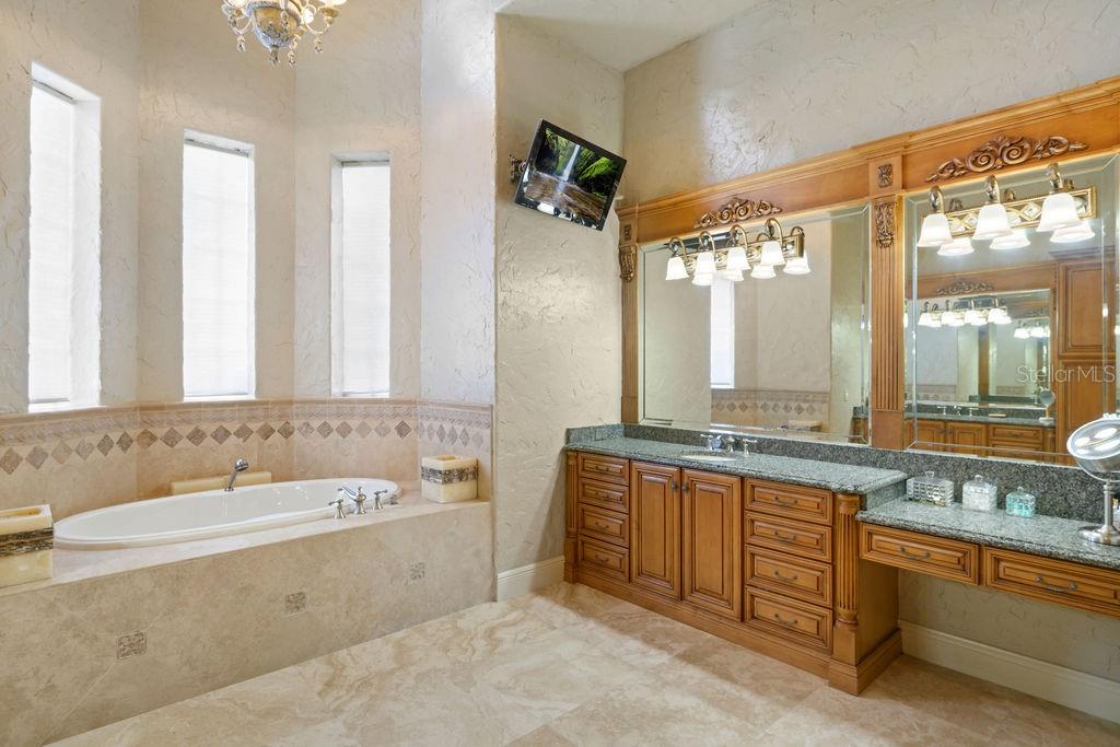 Image 28 of 56 For 11209 Macaw Court