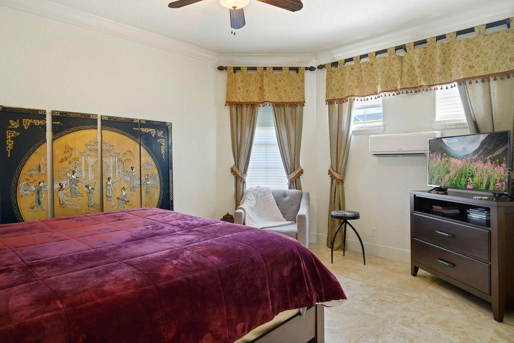 Image 29 of 56 For 11209 Macaw Court