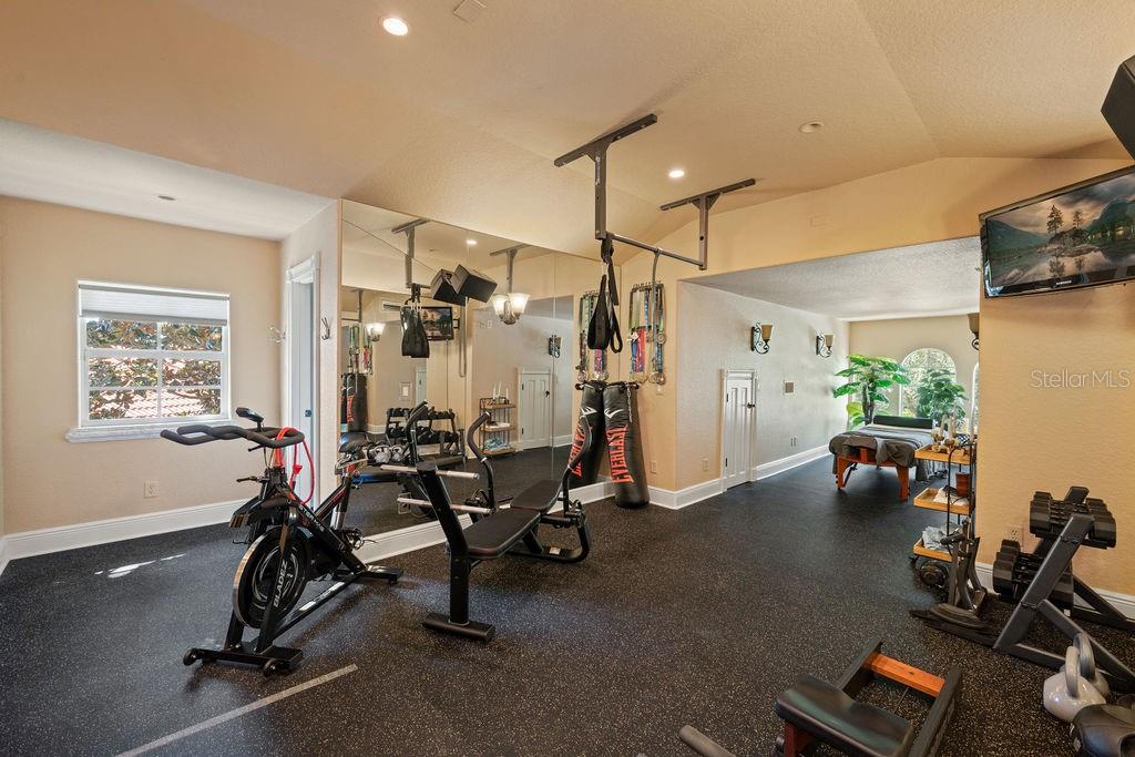 Image 41 of 56 For 11209 Macaw Court
