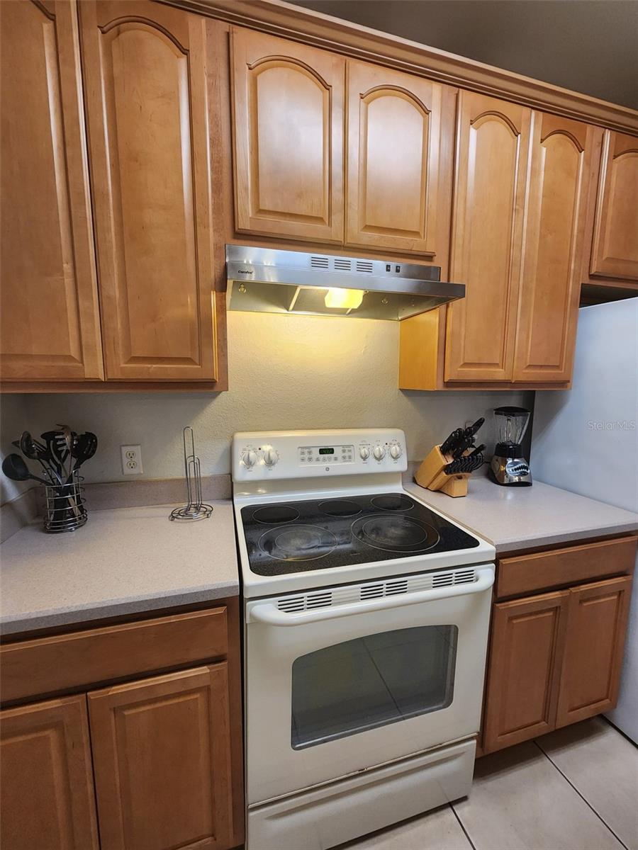 Image 10 of 29 For 4802 Cayview Avenue 102