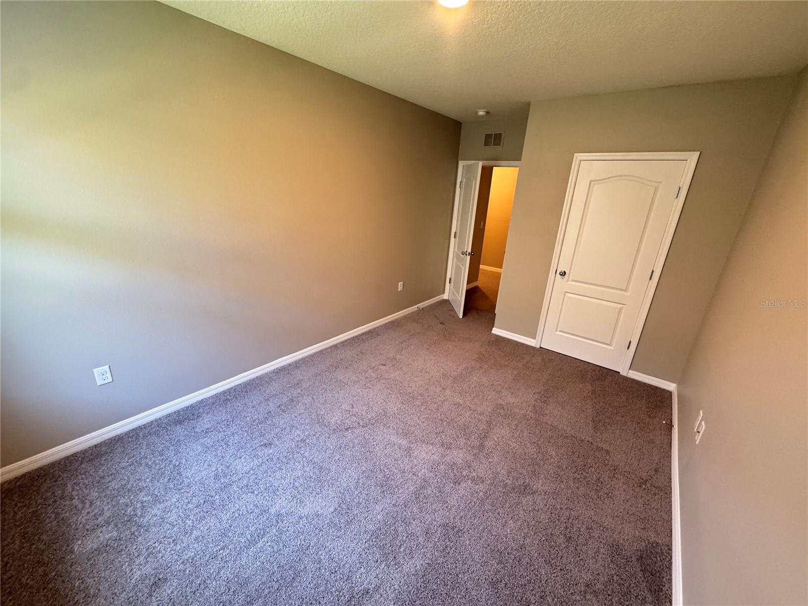 Image 14 of 33 For 2323 Silver View Drive