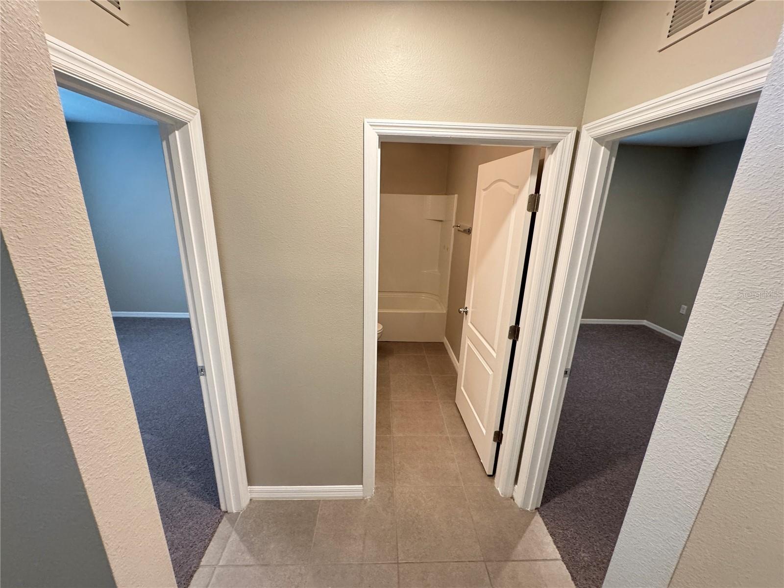 Image 6 of 33 For 2323 Silver View Drive