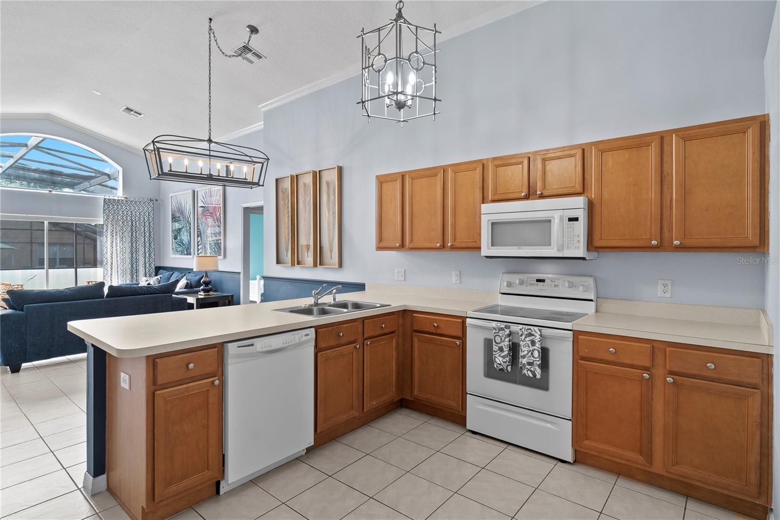 Image 12 of 33 For 164 Sevilla Avenue