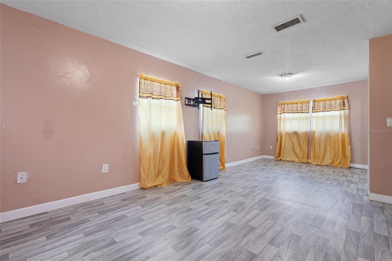 Image 18 of 33 For 1607 Lake Lorine Drive