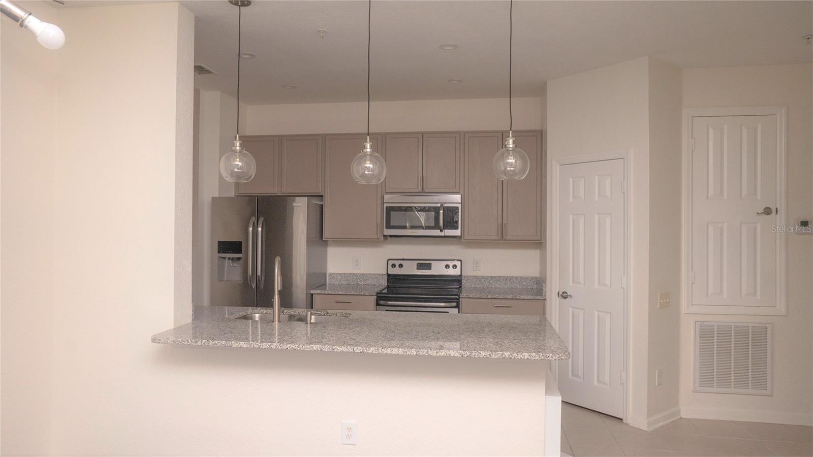 Image 7 of 16 For 6466 Cava Alta Drive 103