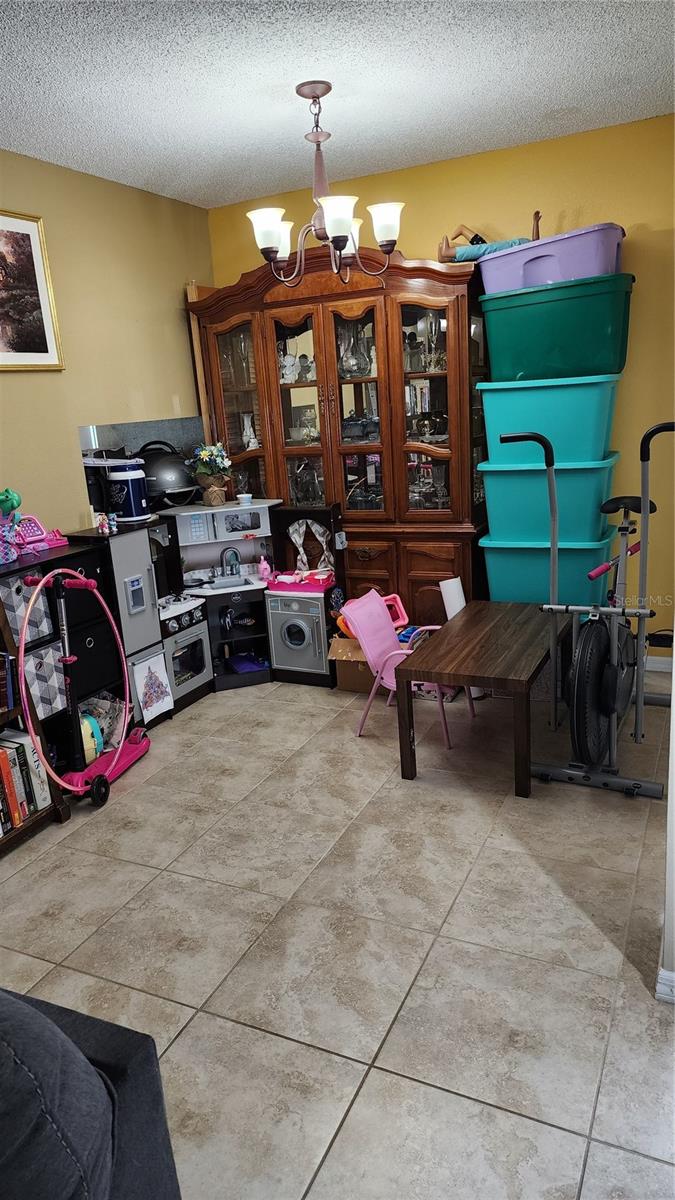 Image 4 of 16 For 563 Hunter Circle