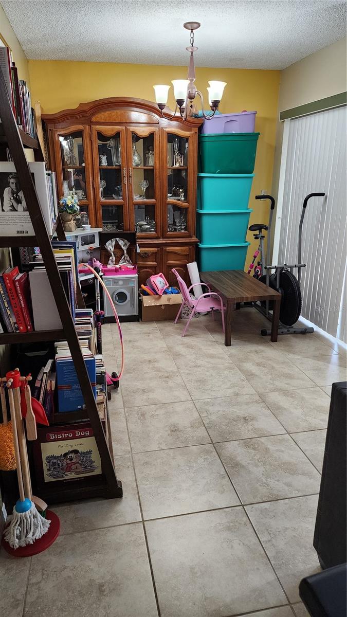 Image 5 of 16 For 563 Hunter Circle