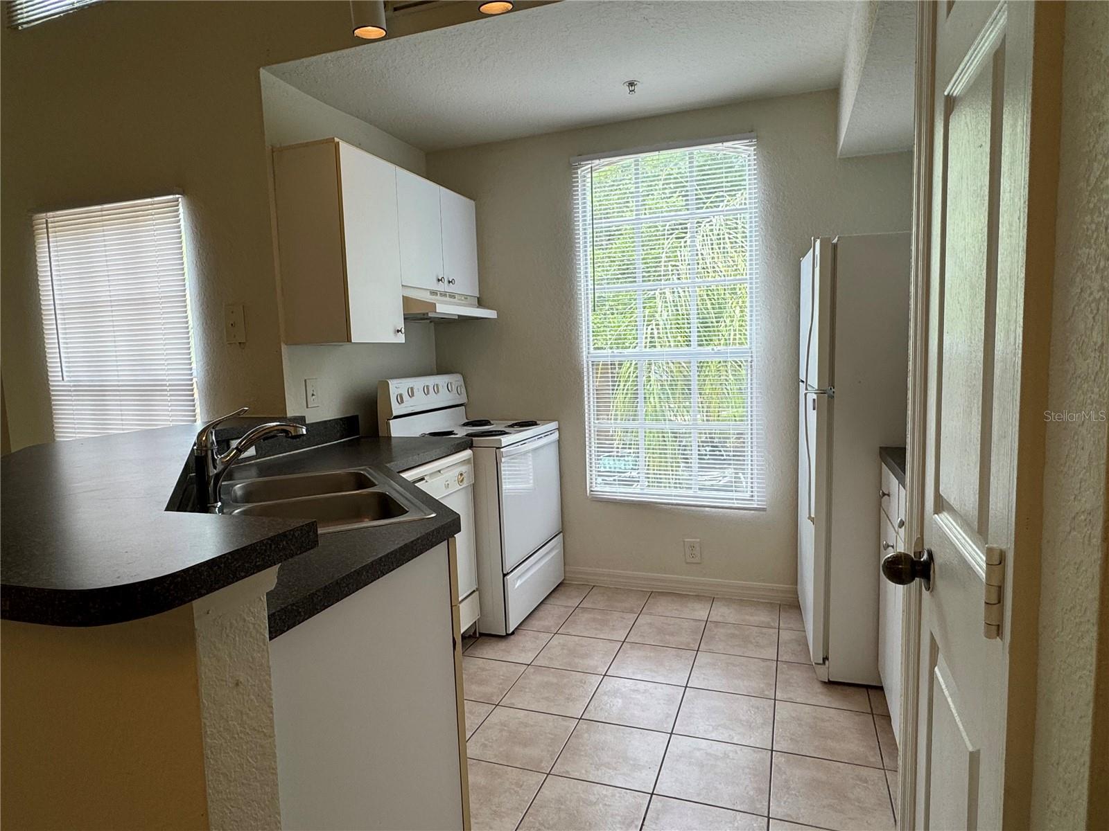 Image 3 of 9 For 6424 Raleigh Street 3114