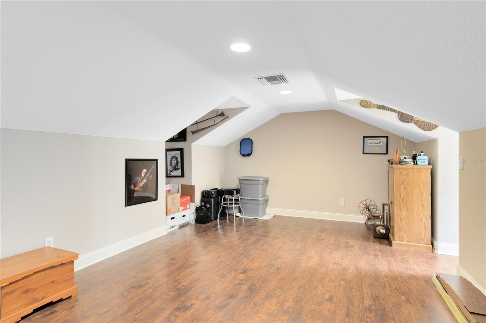 Image 31 of 48 For 101 Cherry Creek Circle