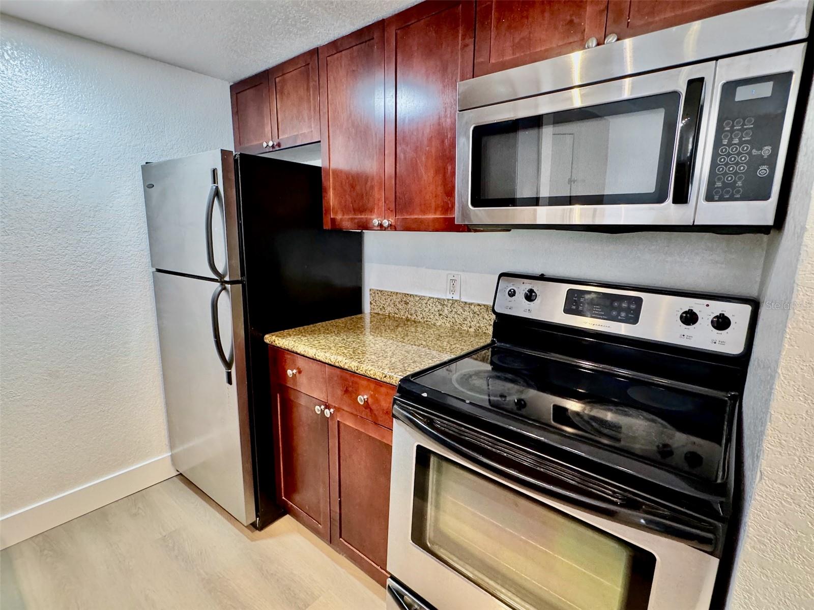 Image 10 of 28 For 5144 Conroy Road 1028