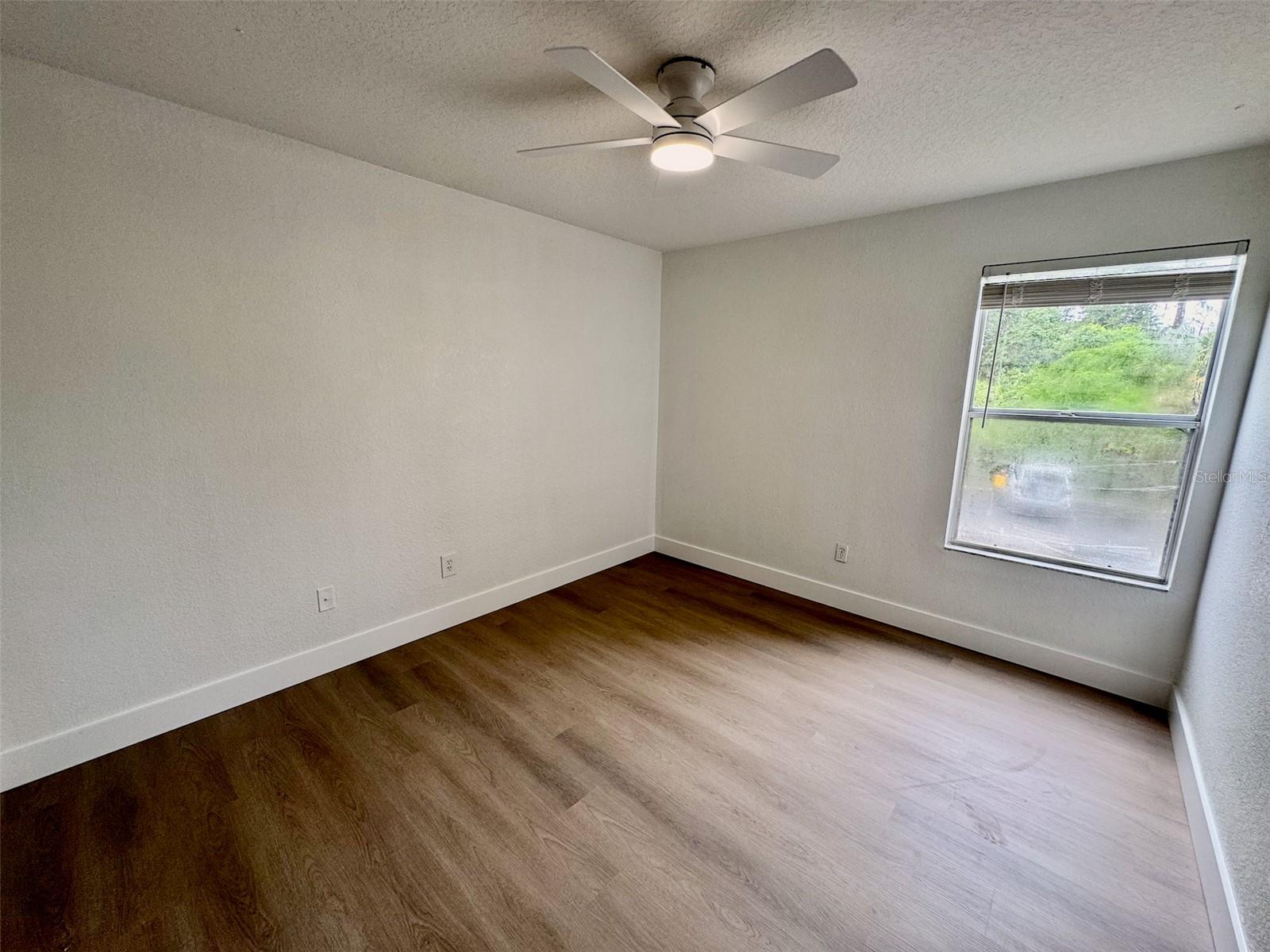 Image 14 of 28 For 5144 Conroy Road 1028