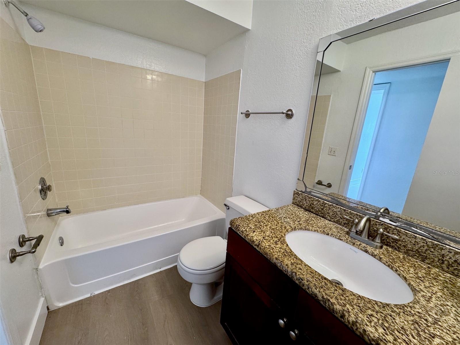 Image 15 of 28 For 5144 Conroy Road 1028