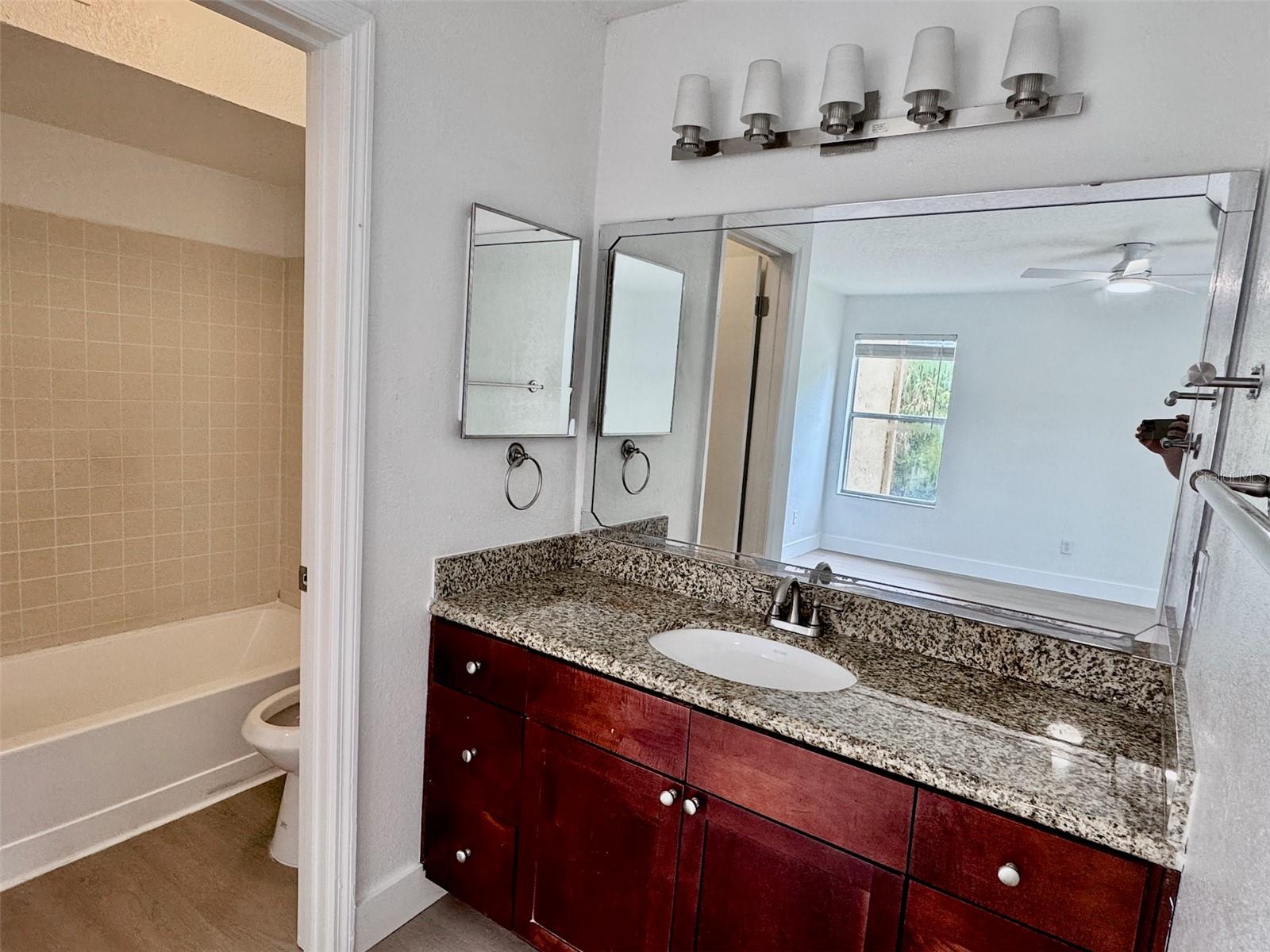 Image 17 of 28 For 5144 Conroy Road 1028