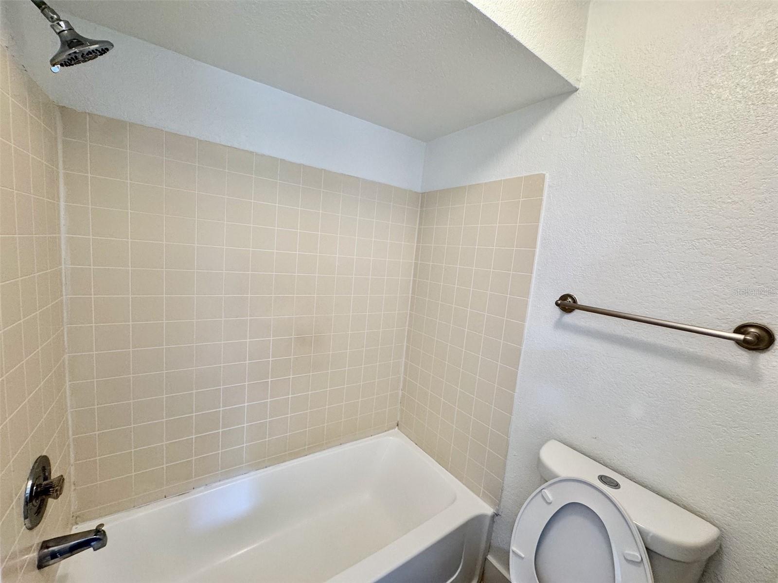 Image 18 of 28 For 5144 Conroy Road 1028
