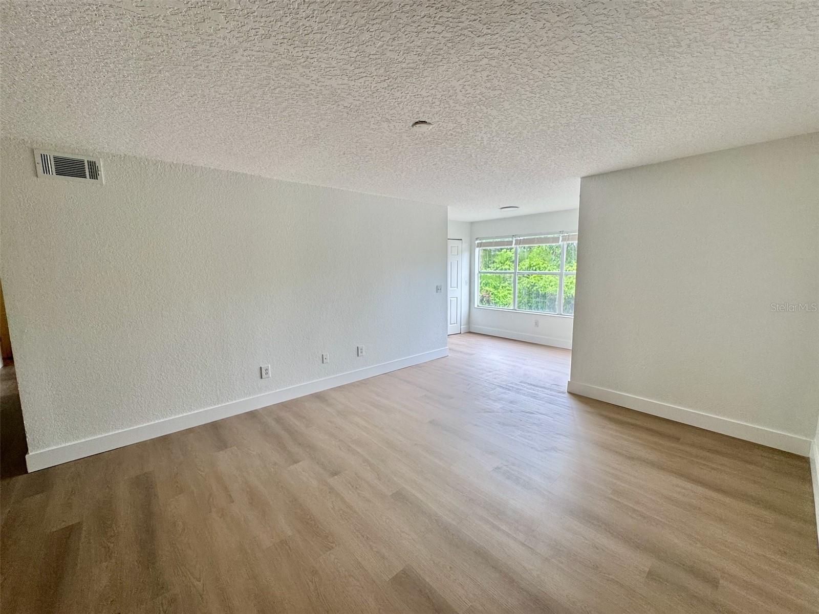 Image 2 of 28 For 5144 Conroy Road 1028