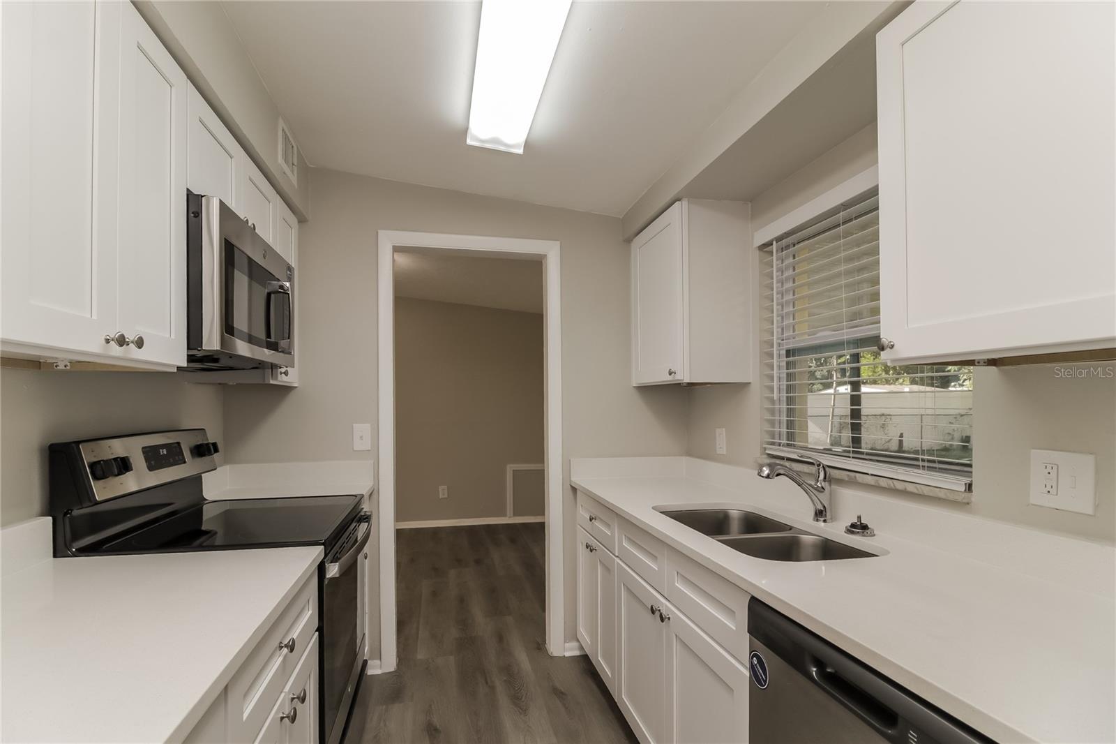 Image 7 of 16 For 7709 Sun Vista Way