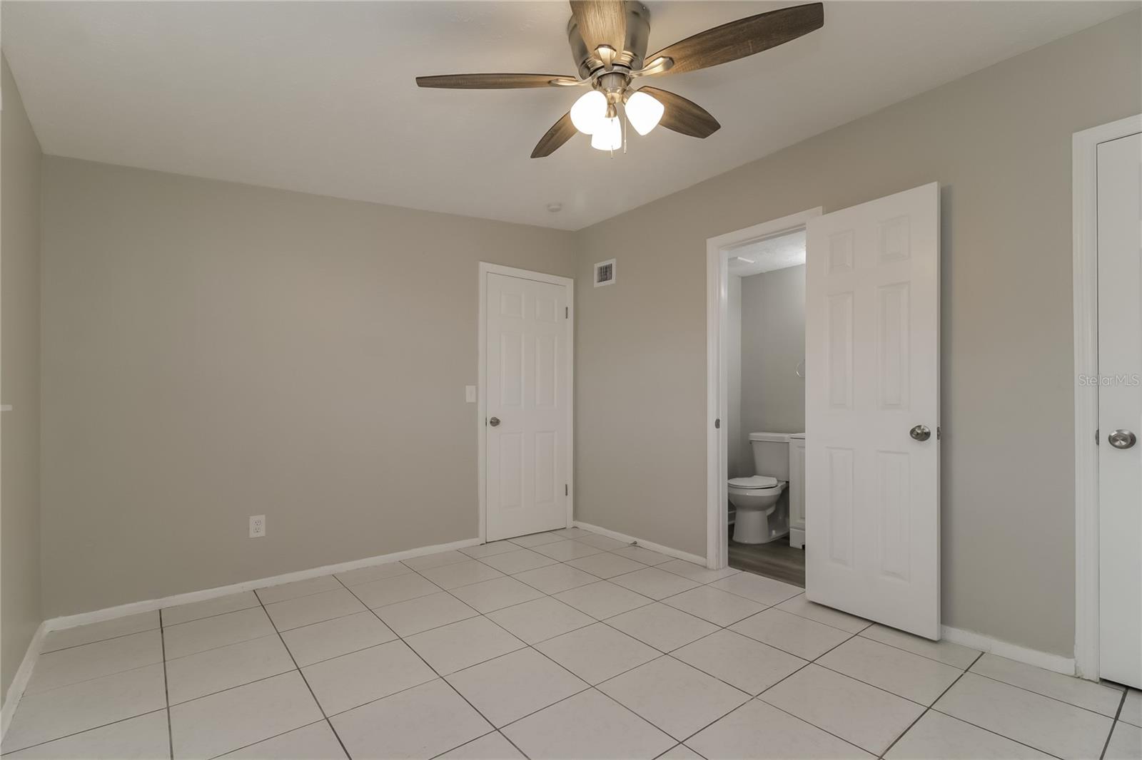 Image 8 of 16 For 7709 Sun Vista Way