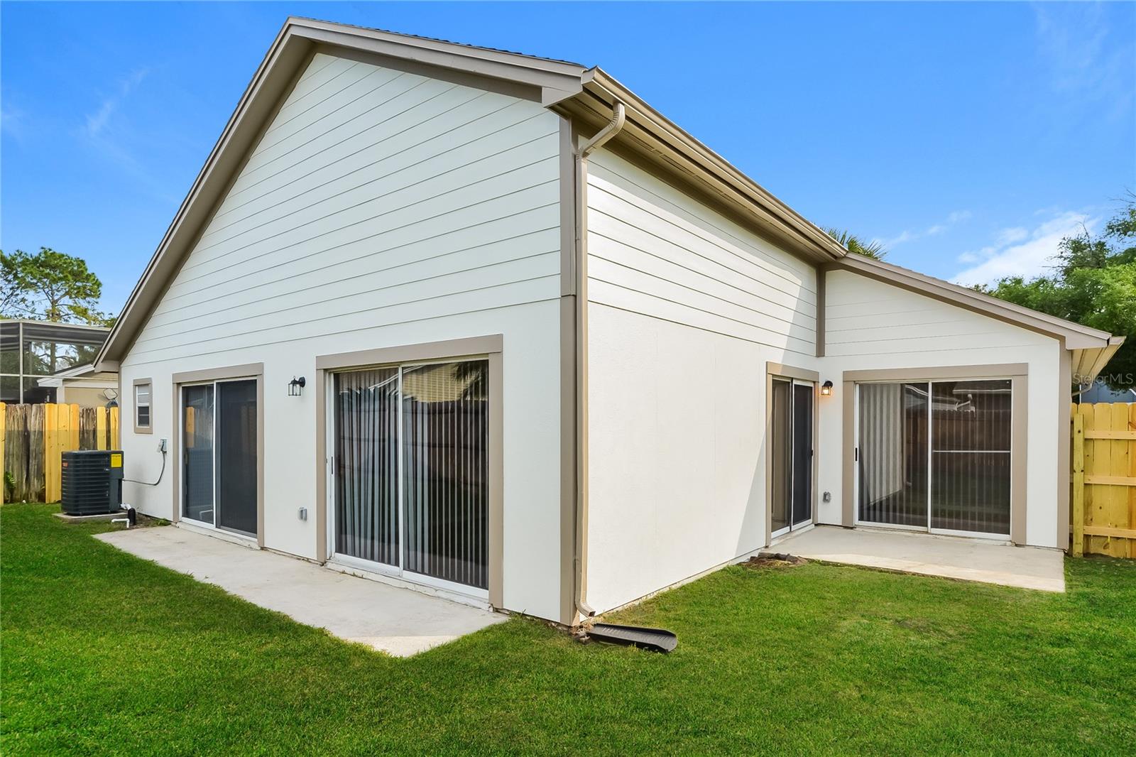 Image 15 of 16 For 211 Ferryboat Court