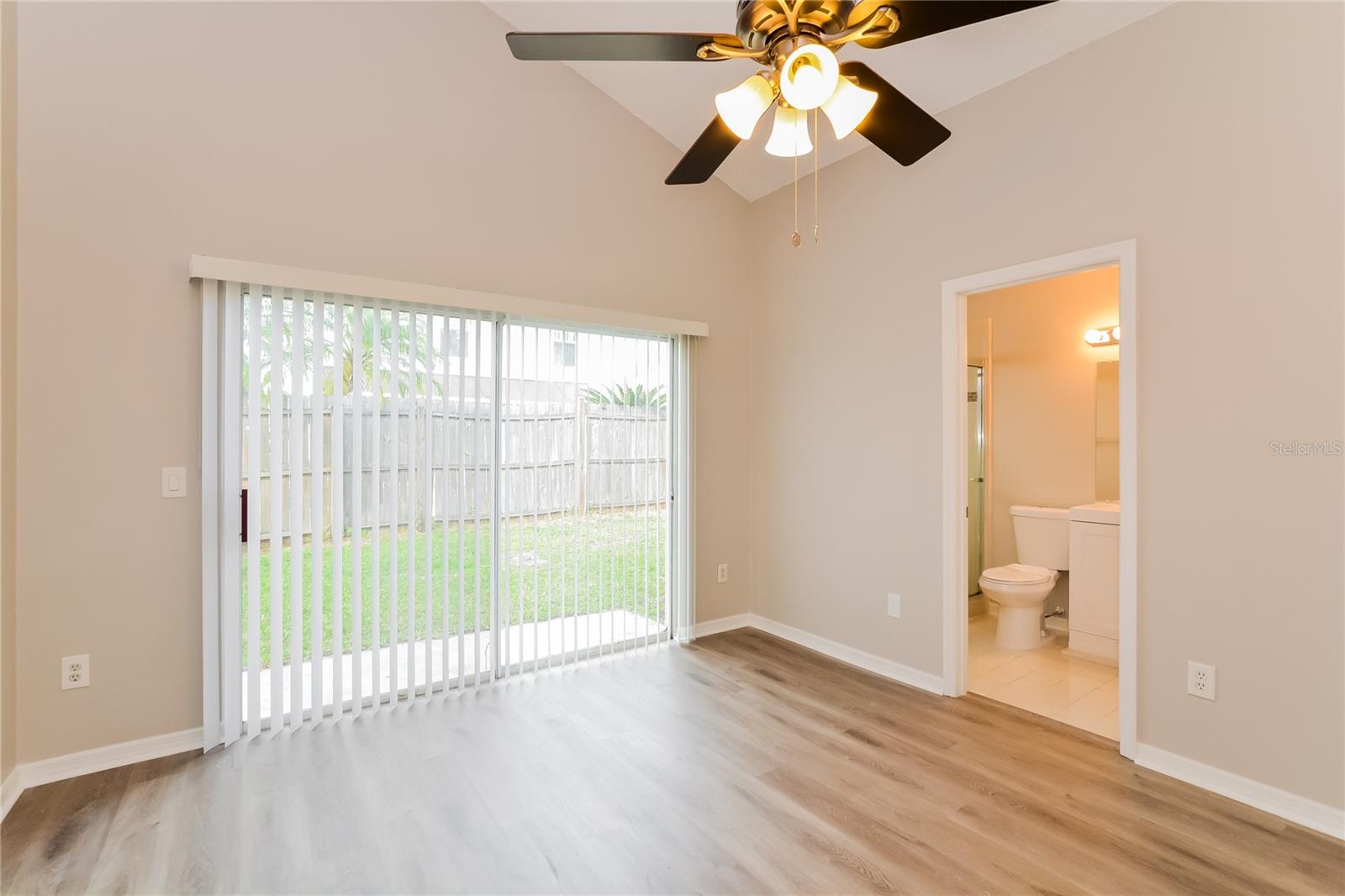 Image 6 of 16 For 211 Ferryboat Court