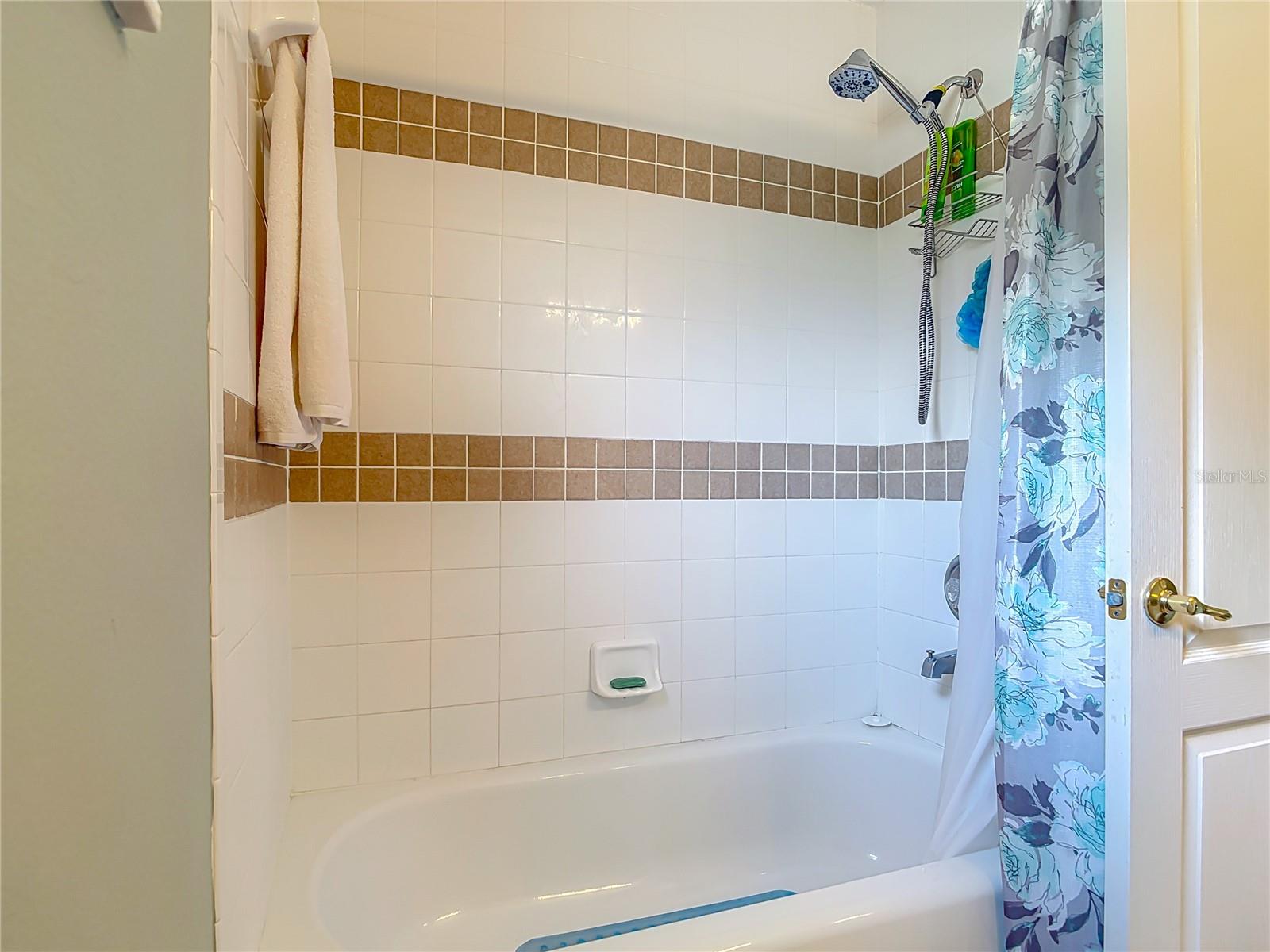 Image 16 of 30 For 477 Haversham Road
