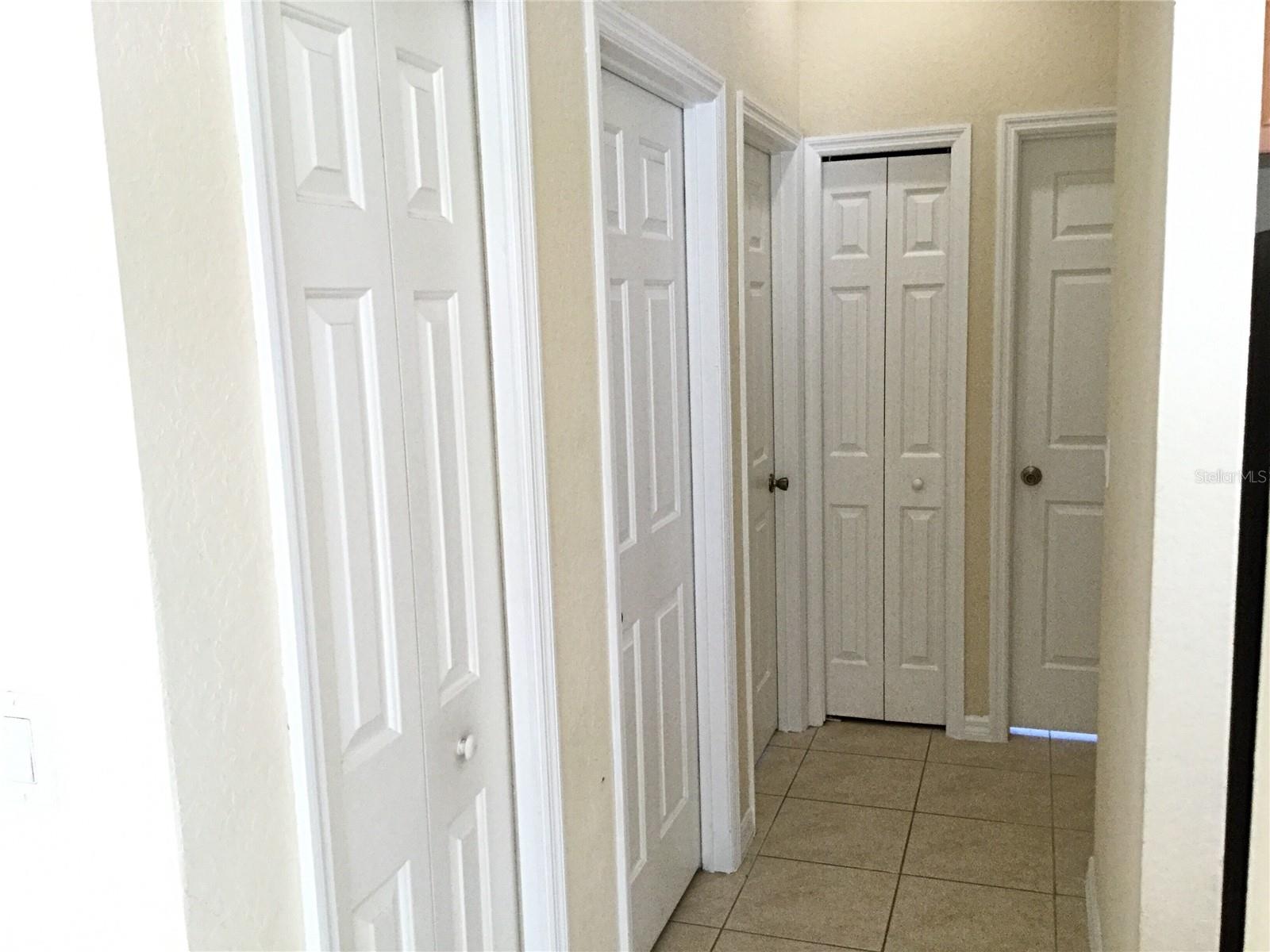 Image 11 of 22 For 414 Caraway Drive