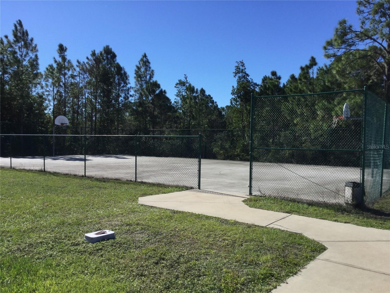 Image 19 of 22 For 414 Caraway Drive