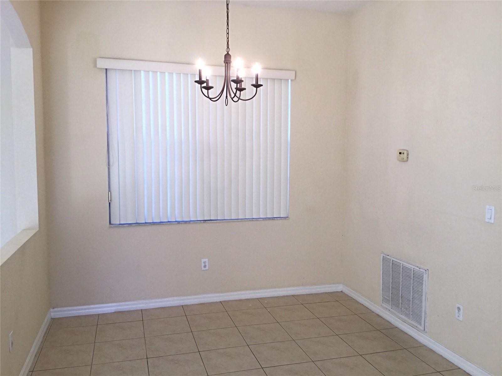 Image 4 of 22 For 414 Caraway Drive