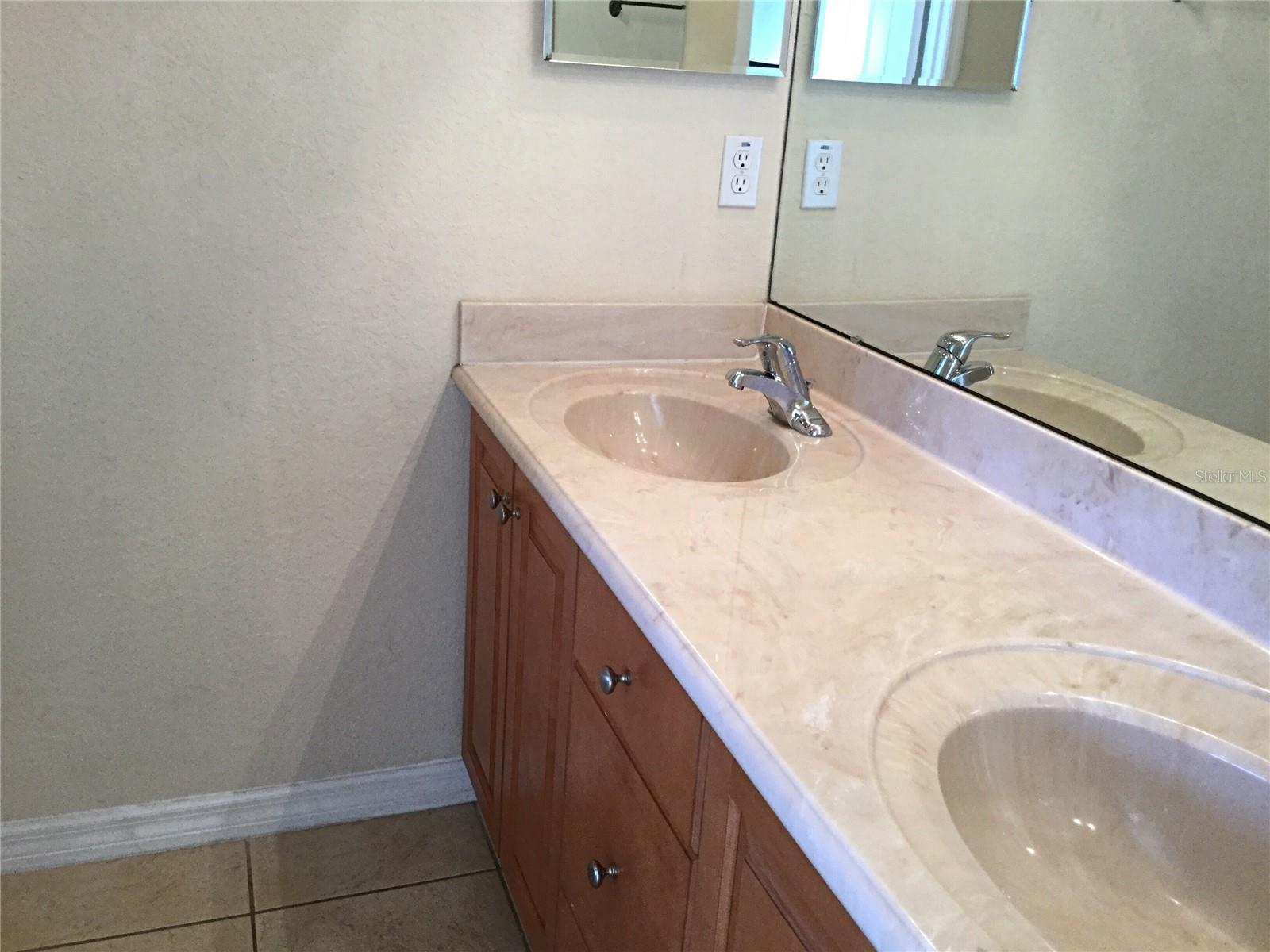 Image 9 of 22 For 414 Caraway Drive