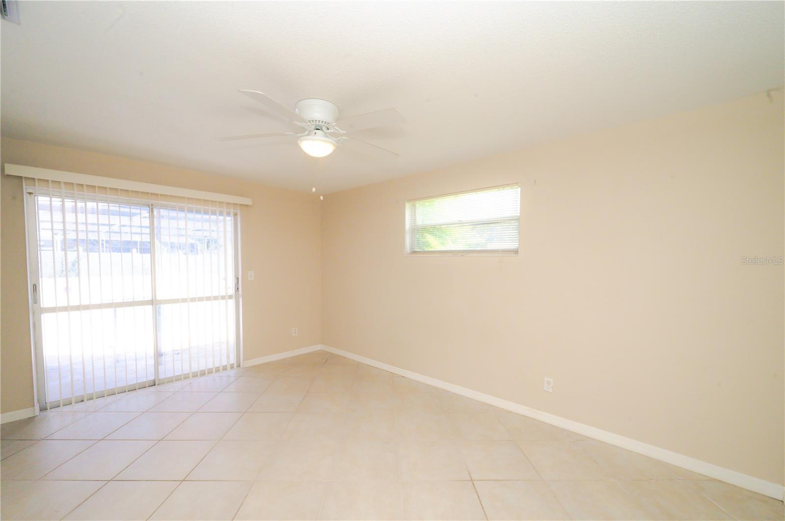 Image 18 of 35 For 1306 Golfview Drive