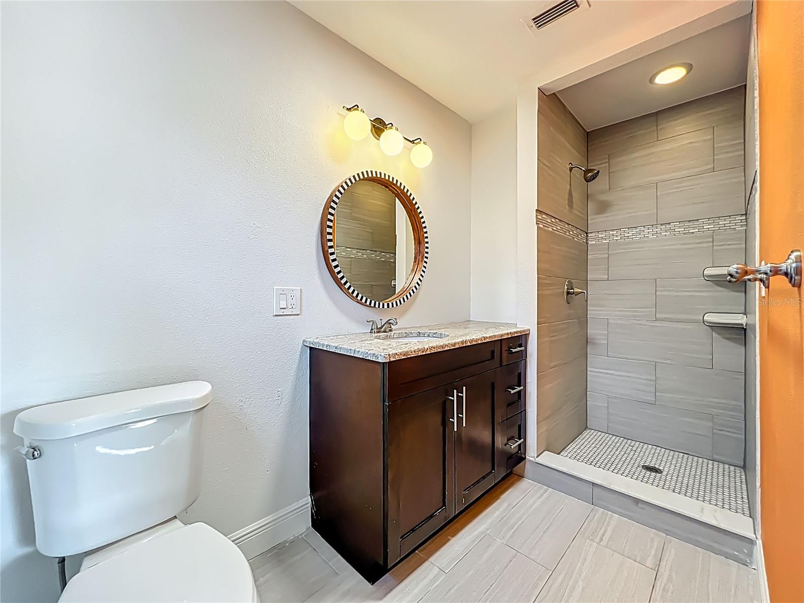 Image 22 of 34 For 1792 Killarney Drive