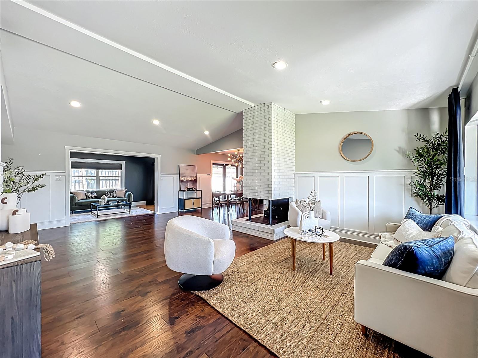 Image 3 of 34 For 1792 Killarney Drive