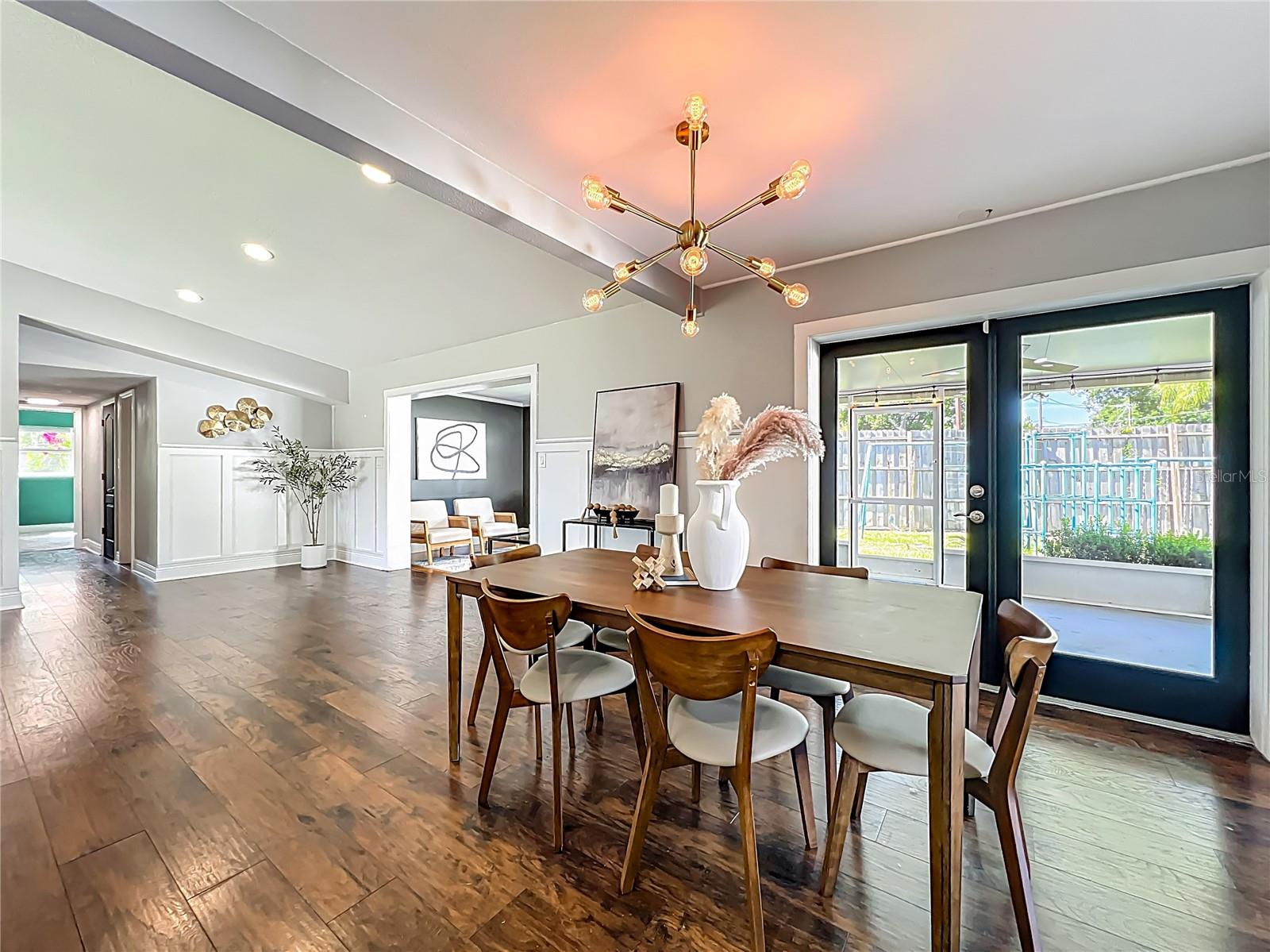 Image 8 of 34 For 1792 Killarney Drive
