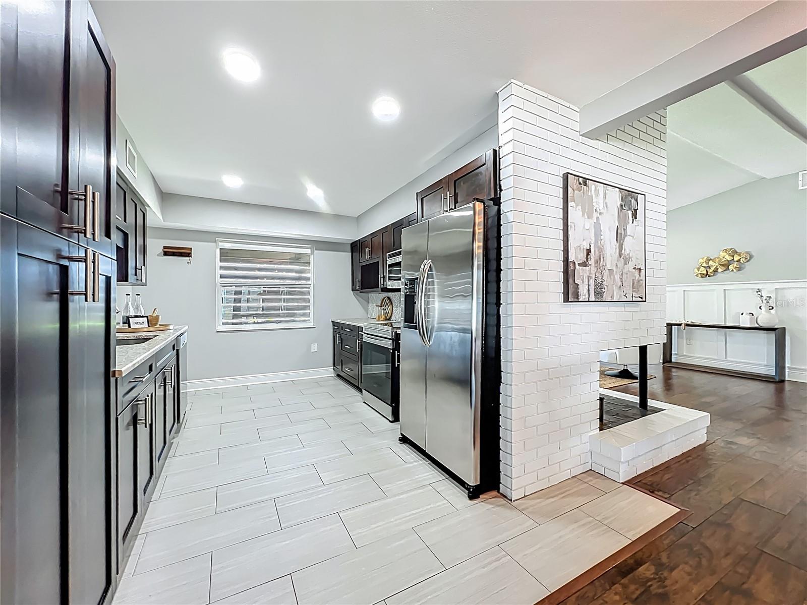 Image 9 of 34 For 1792 Killarney Drive