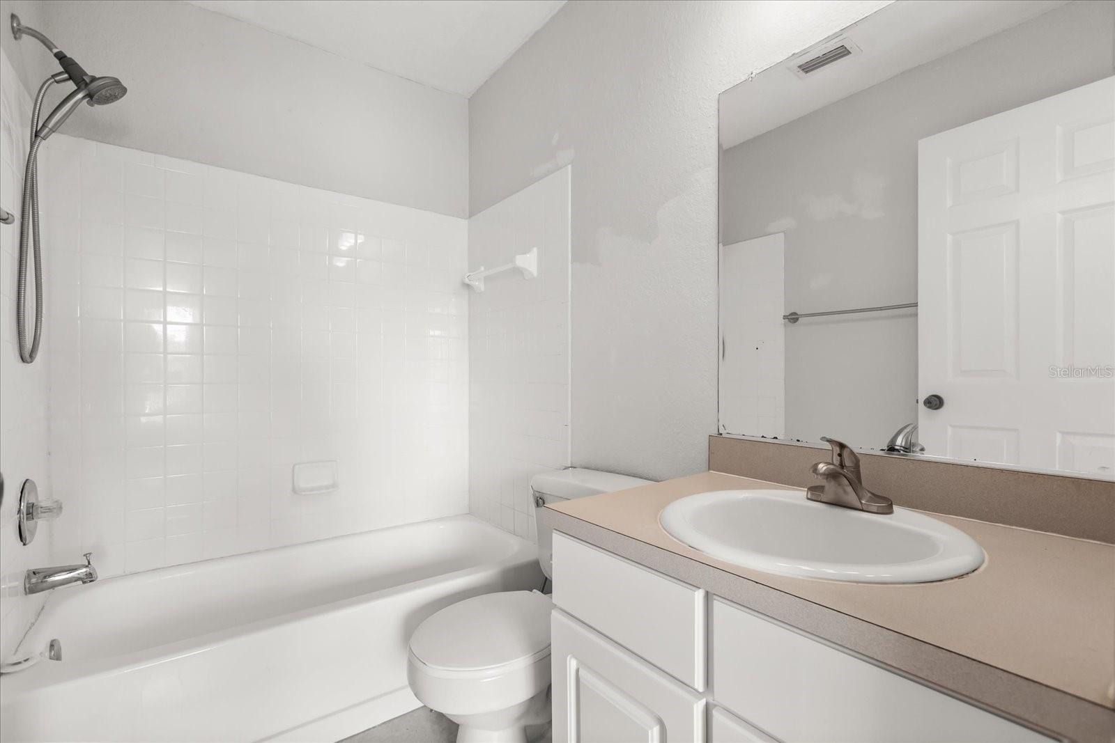 Image 15 of 22 For 2550 Alafaya Trail 7204