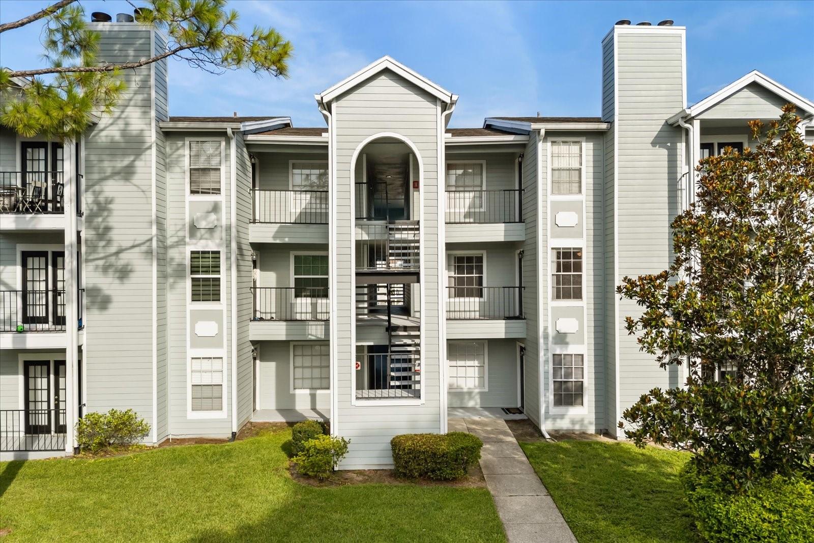 Image 2 of 22 For 2550 Alafaya Trail 7204