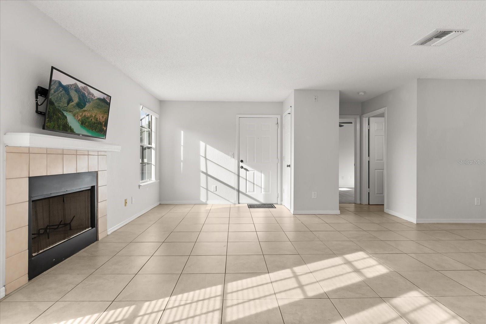 Image 7 of 22 For 2550 Alafaya Trail 7204