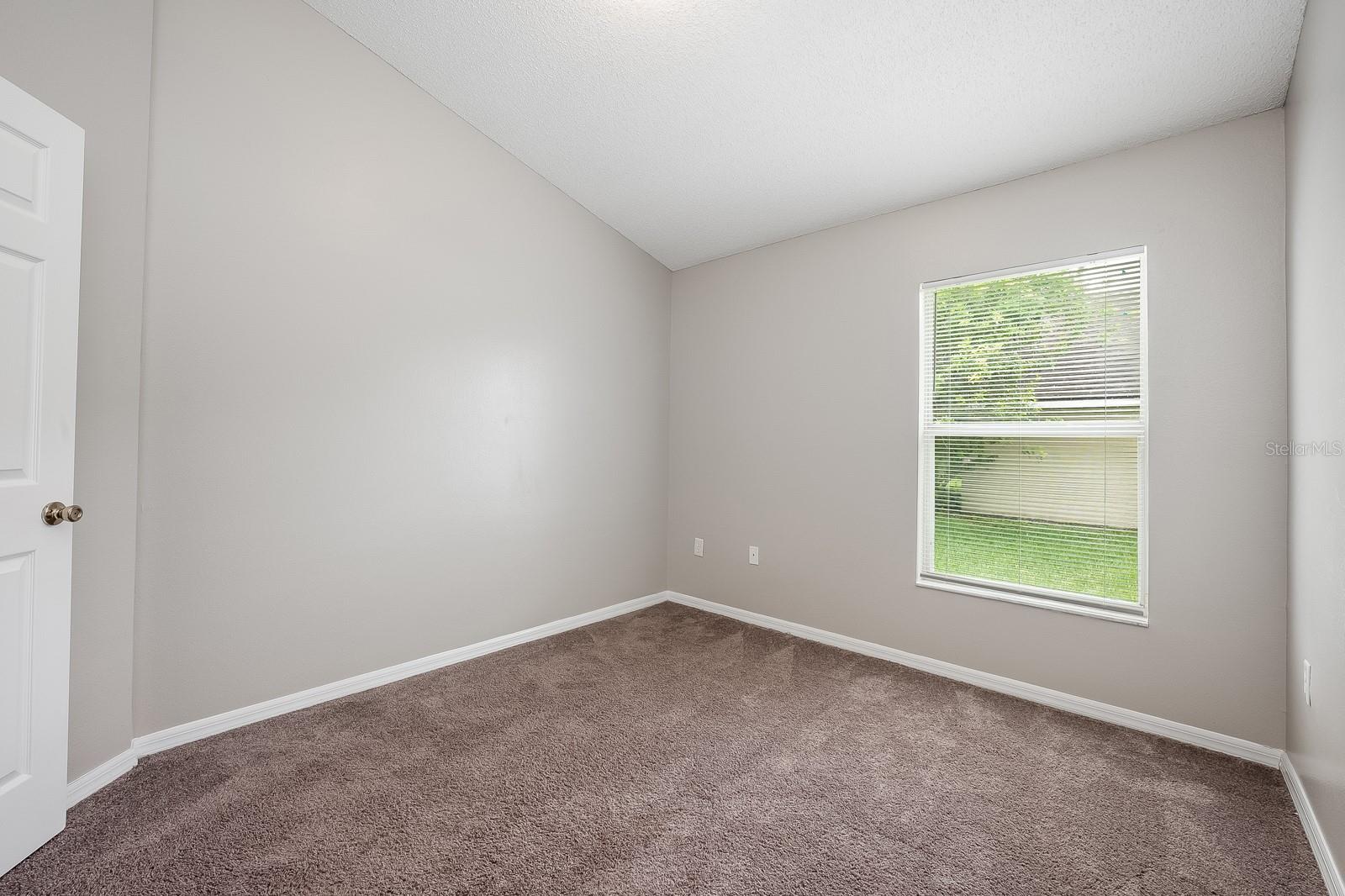Image 11 of 30 For 119 Southampton Drive