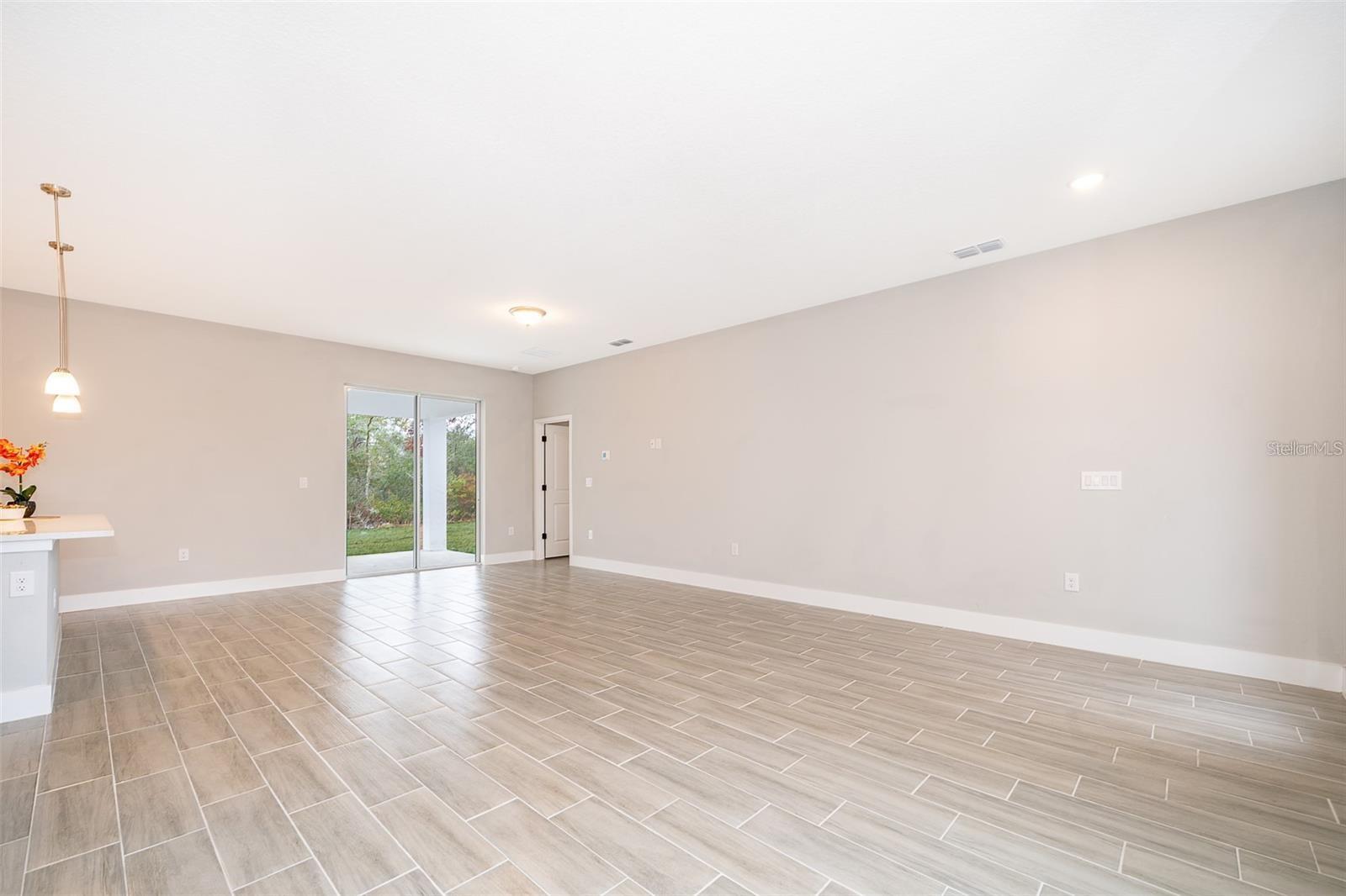 Image 7 of 11 For 15321 43rd Avenue Road